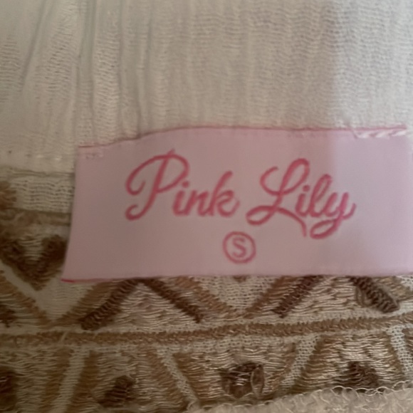 Embroidered blouse - Picture 2 of 2